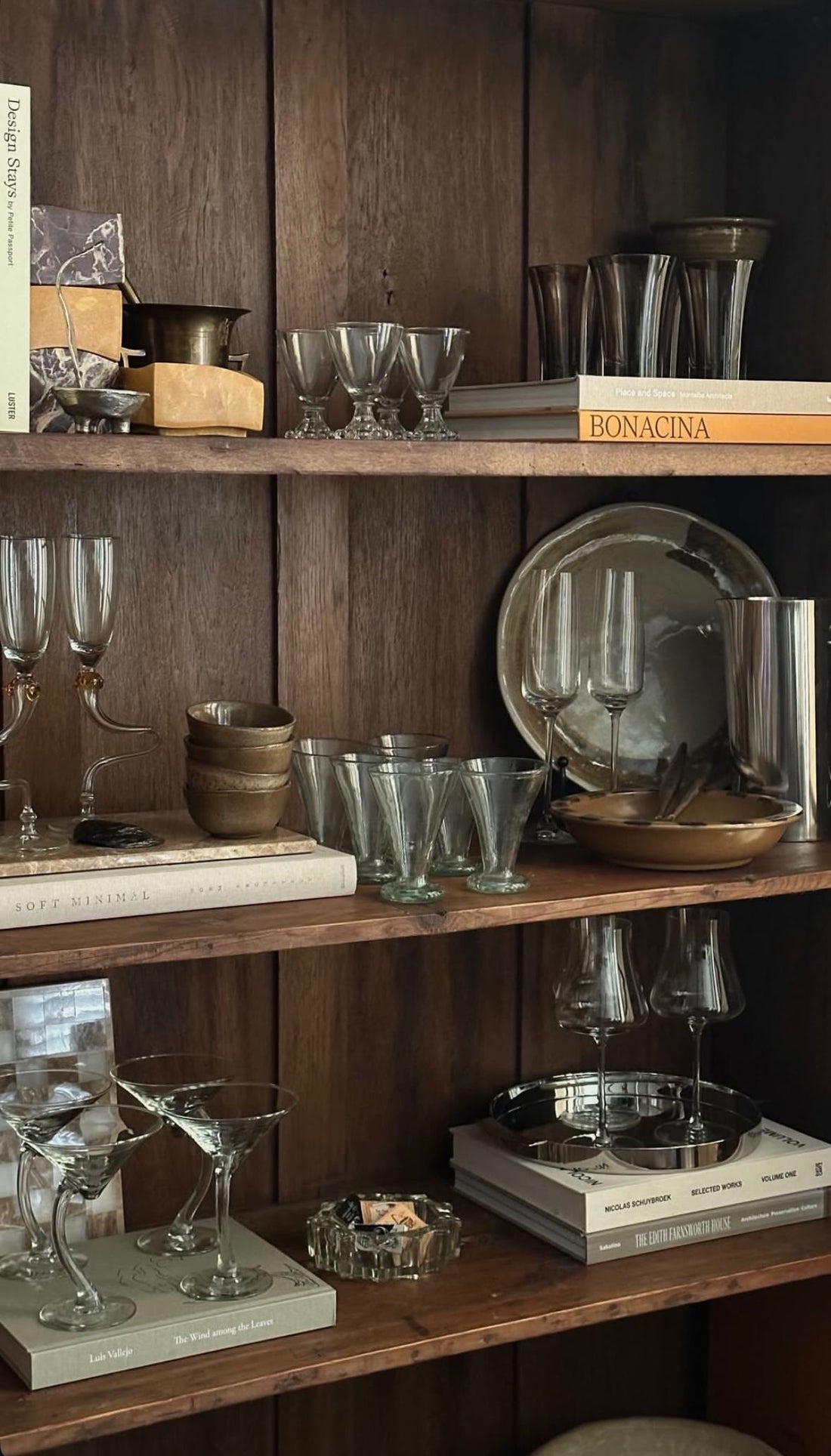 How to Build a Glassware Collection for Entertaining (Without Guesswork)